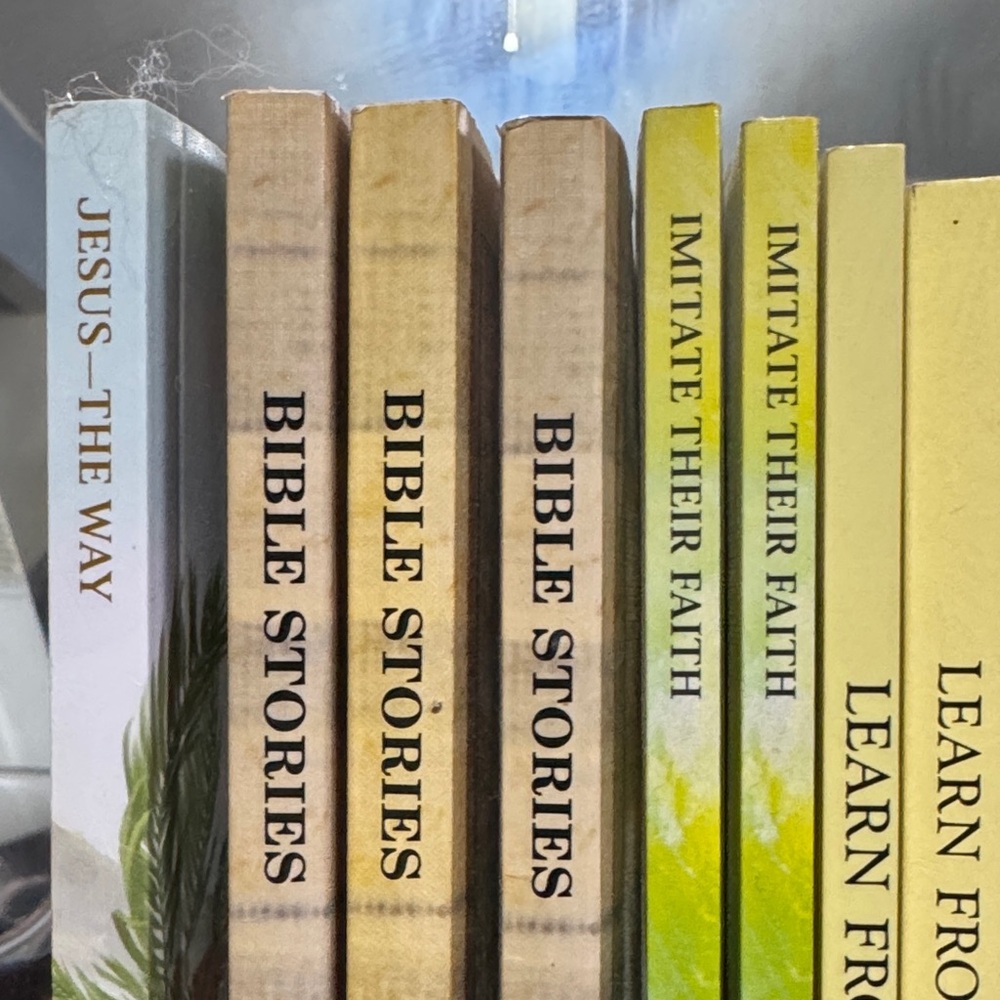 Assorted Religious Books Set - Picture 2 of 10